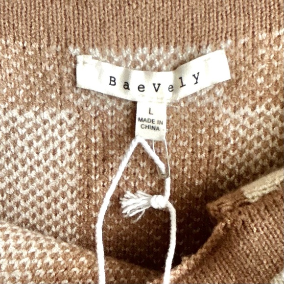 🍒NWT Women’s Sweater Tank Top. Tan & White. Size: Large - Picture 6 of 7